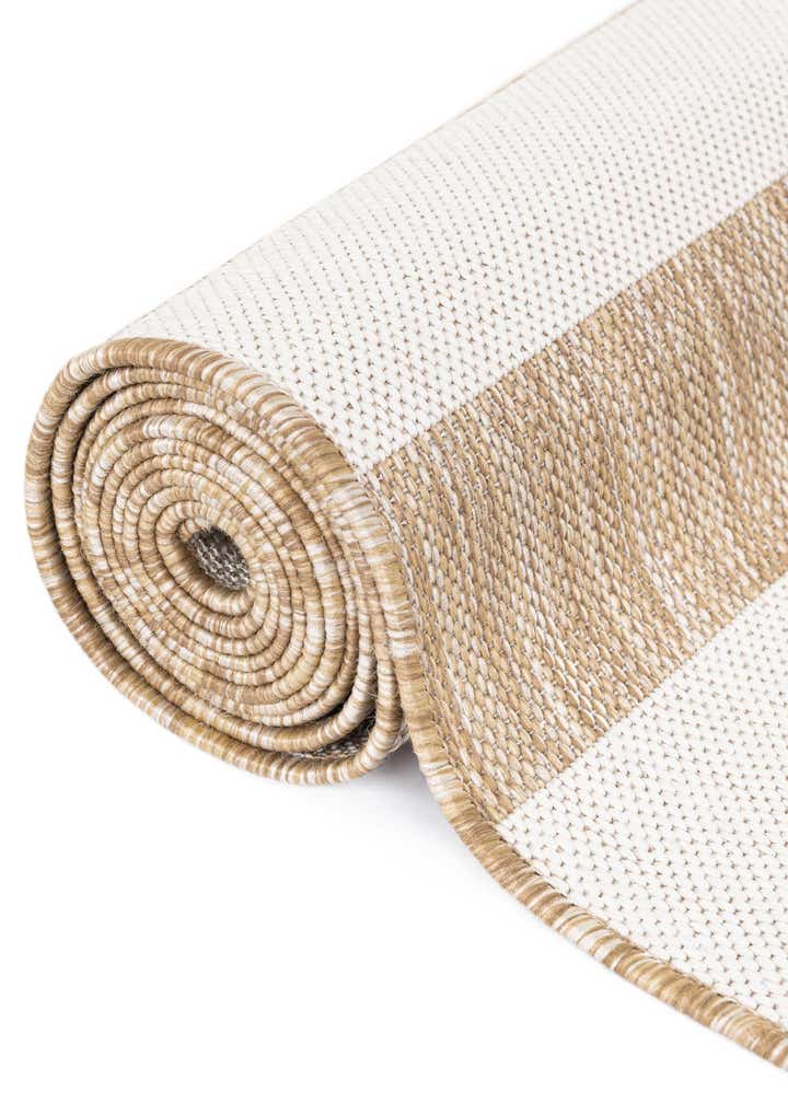 7' 10 x 7' 10 Easy-Clean Ribbon Indoor / Outdoor Round Rug
