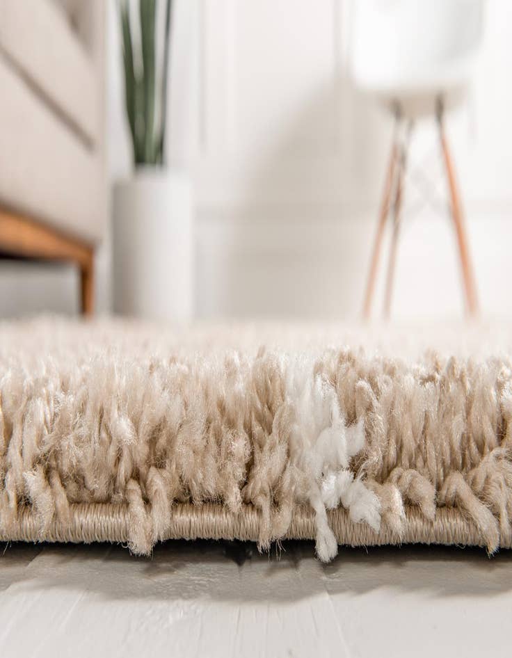 Detail image of 2' 7 x 6' Marrakesh Shag Runner Rug