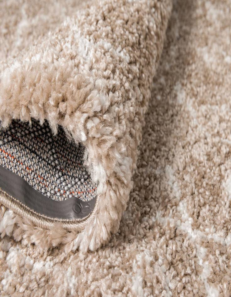 Detail image of 2' 7 x 6' Marrakesh Shag Runner Rug