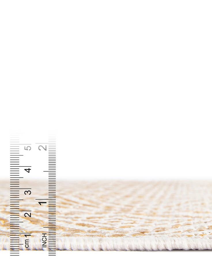 Detail image of 2' 7 x 10' Easy-Clean Lattice Indoor / Outdoor Runner Rug