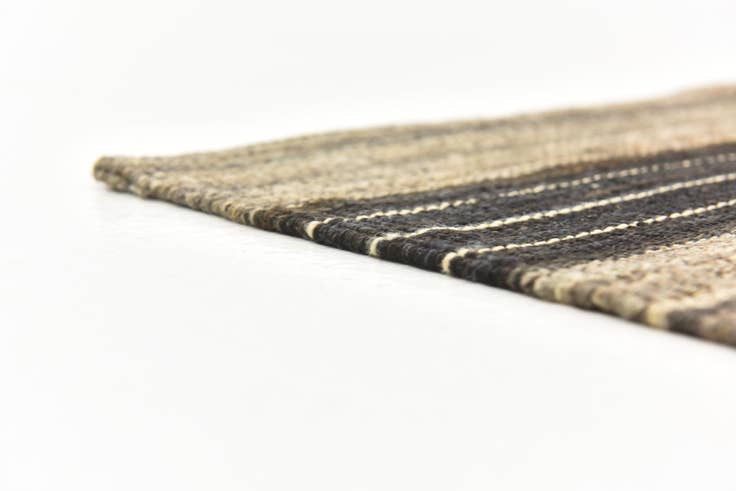 Detail image of 6' x 7' 2 Hand Woven Kilim Modern Wool Square Rug