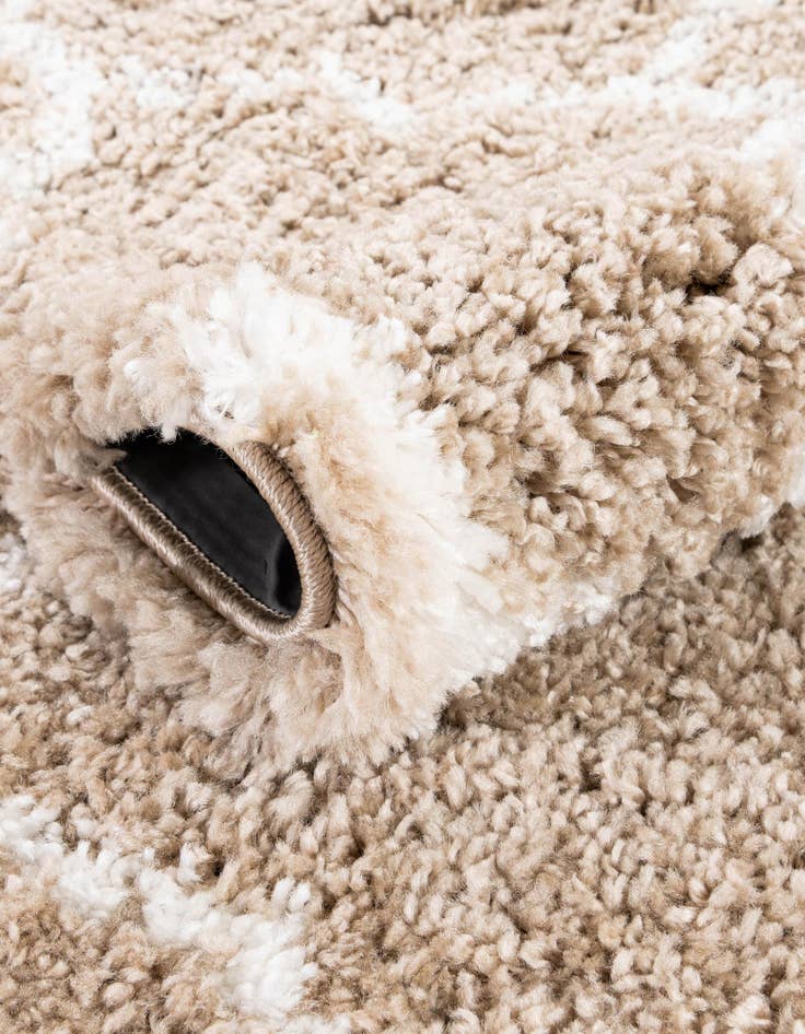 Detail image of 8' x 8' Marrakesh Shag Square Rug