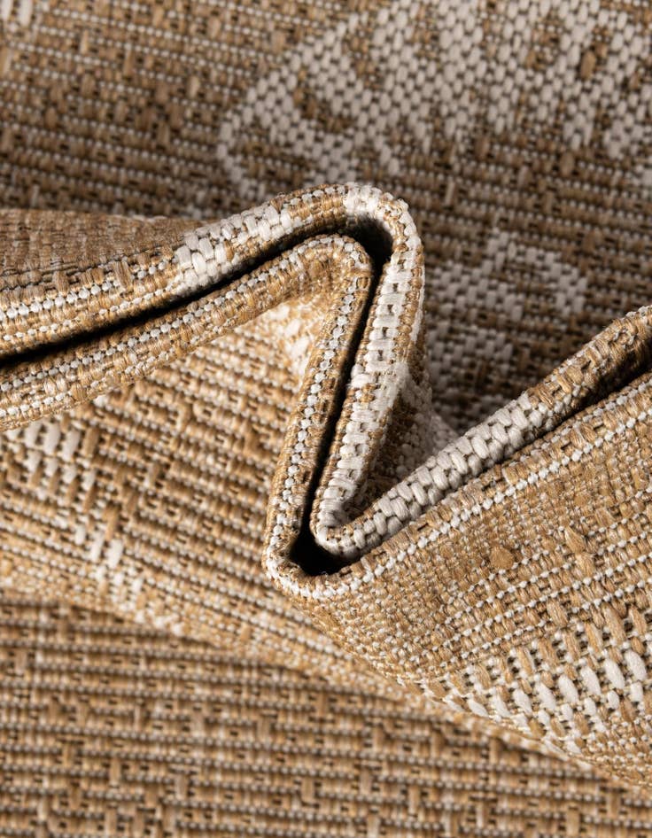 Detail image of 7' 10 x 7' 10 Easy-Clean Coastal Indoor / Outdoor Square Rug