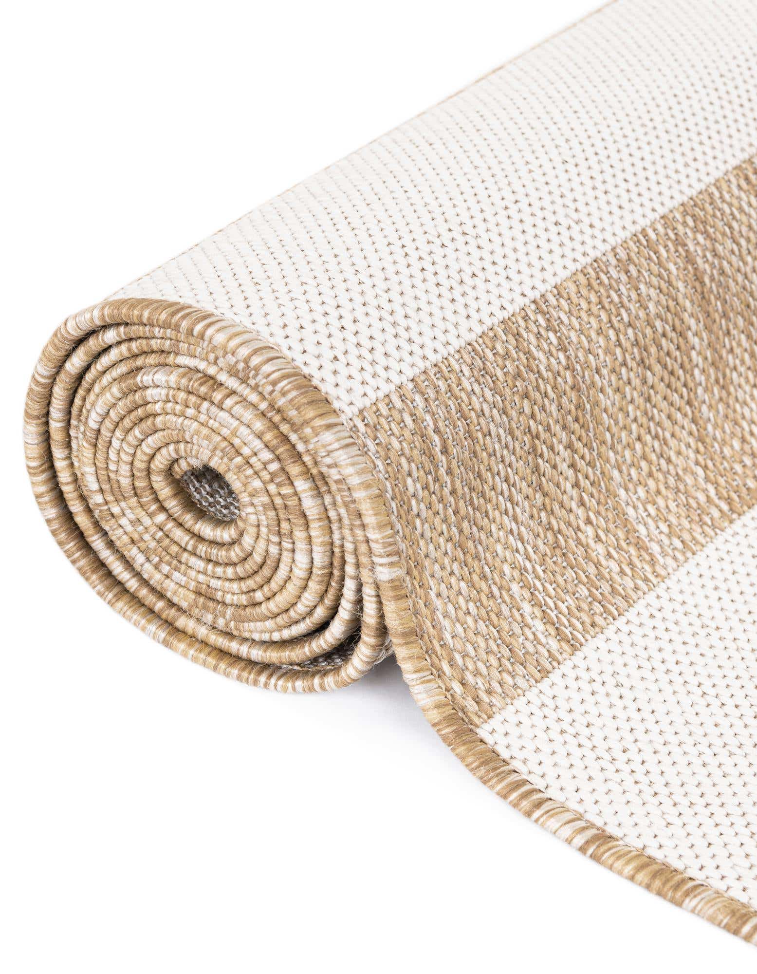 7' 10 x 7' 10 Easy-Clean Striped Indoor / Outdoor Square Rug