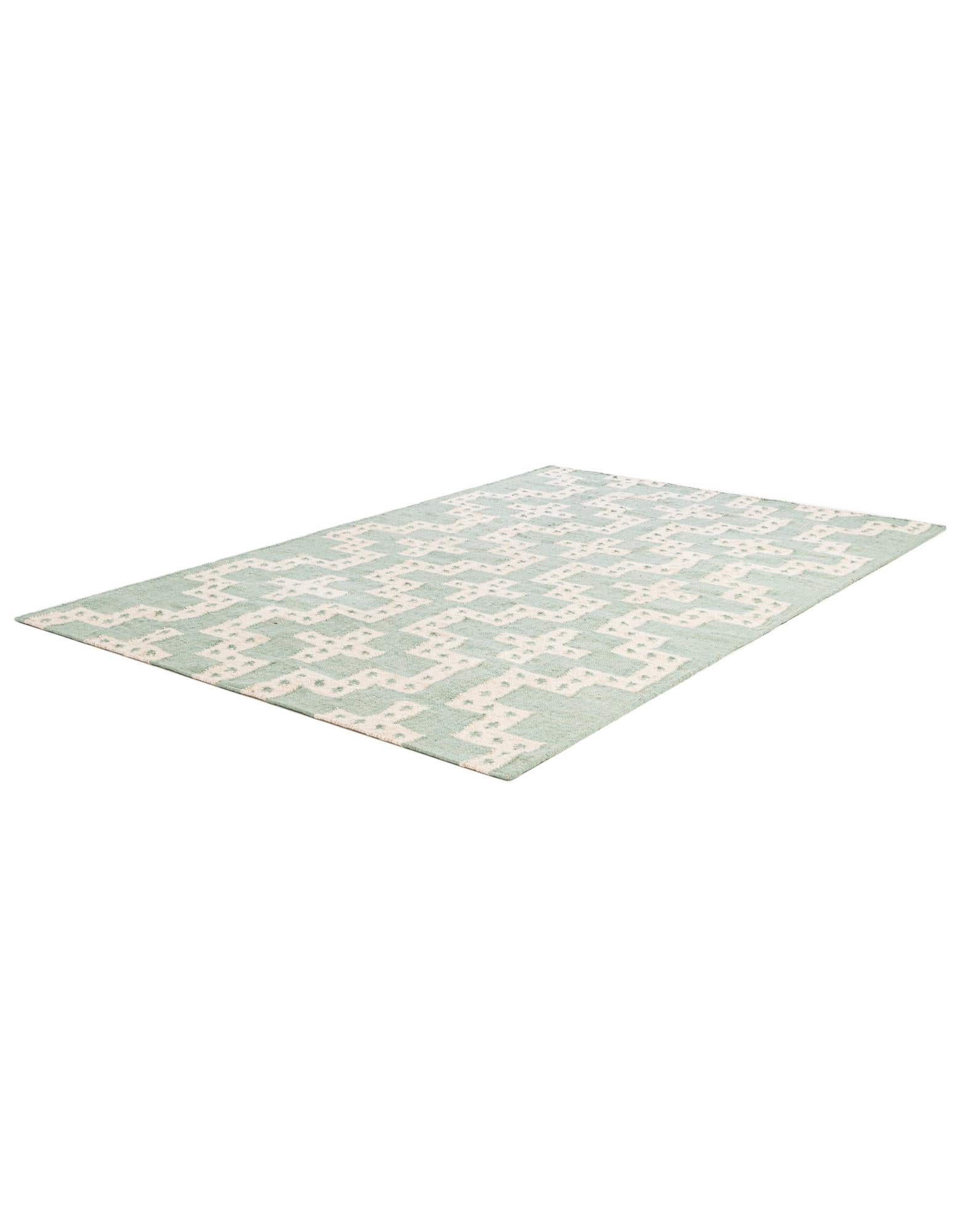 5' 1 x 8' Hand Woven Kilim Wool Rug