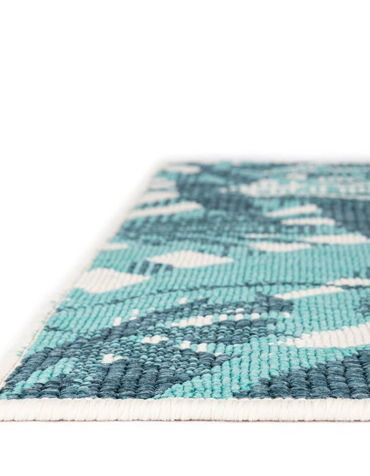 Detail image of 7' 10 x 10' Easy-Clean Botanical Indoor / Outdoor Rug