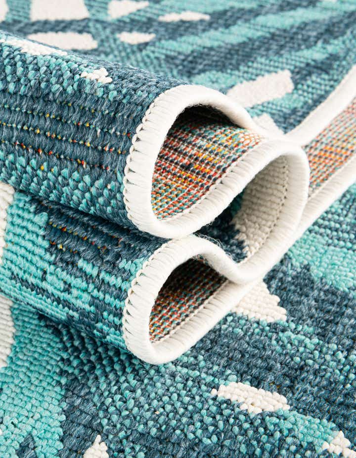 7' 10 x 10' Easy-Clean Botanical Indoor / Outdoor Rug