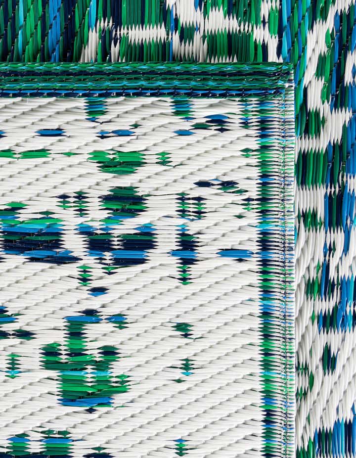 4' x 6' Easy-Clean Vista Breeze Indoor / Outdoor Rug