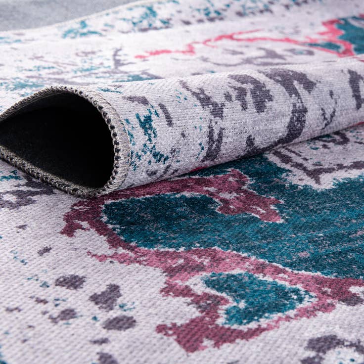 Detail image of 7' 10 x 10' Washable Francesca Rug