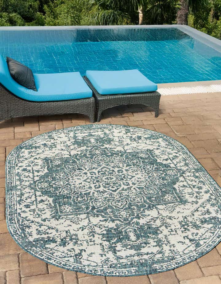 7' 10 x 10' Easy-Clean Jill Zarin Dubai Indoor / Outdoor Oval Rug