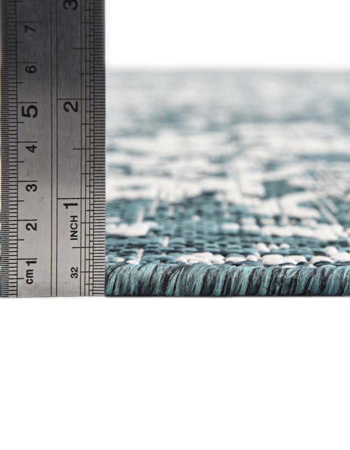 7' 10 x 10' Easy-Clean Jill Zarin Dubai Indoor / Outdoor Oval Rug