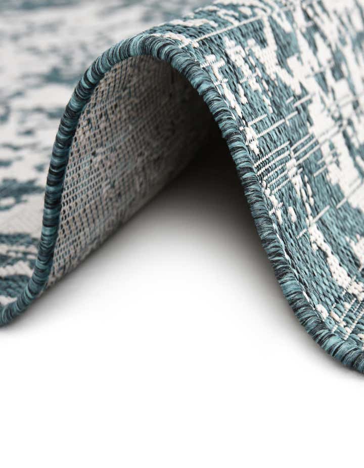 7' 10 x 10' Easy-Clean Jill Zarin Dubai Indoor / Outdoor Oval Rug