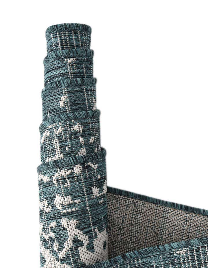 7' 10 x 10' Easy-Clean Jill Zarin Dubai Indoor / Outdoor Oval Rug