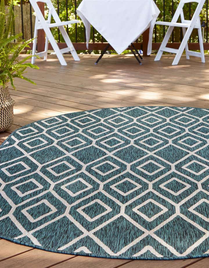 5' 3 x 8' Easy-Clean Jill Zarin Turks and Caicos Indoor / Outdoor Oval Rug