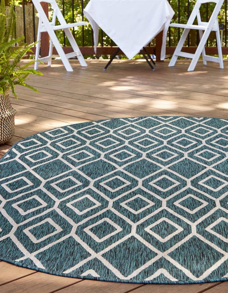 Detail image of 5' 3 x 8' Easy-Clean Jill Zarin Turks and Caicos Indoor / Outdoor Oval Rug