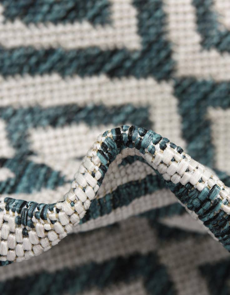 Detail image of 5' 3 x 8'  Washable Jill Zarin Costa Rica Indoor / Outdoor Oval Rug