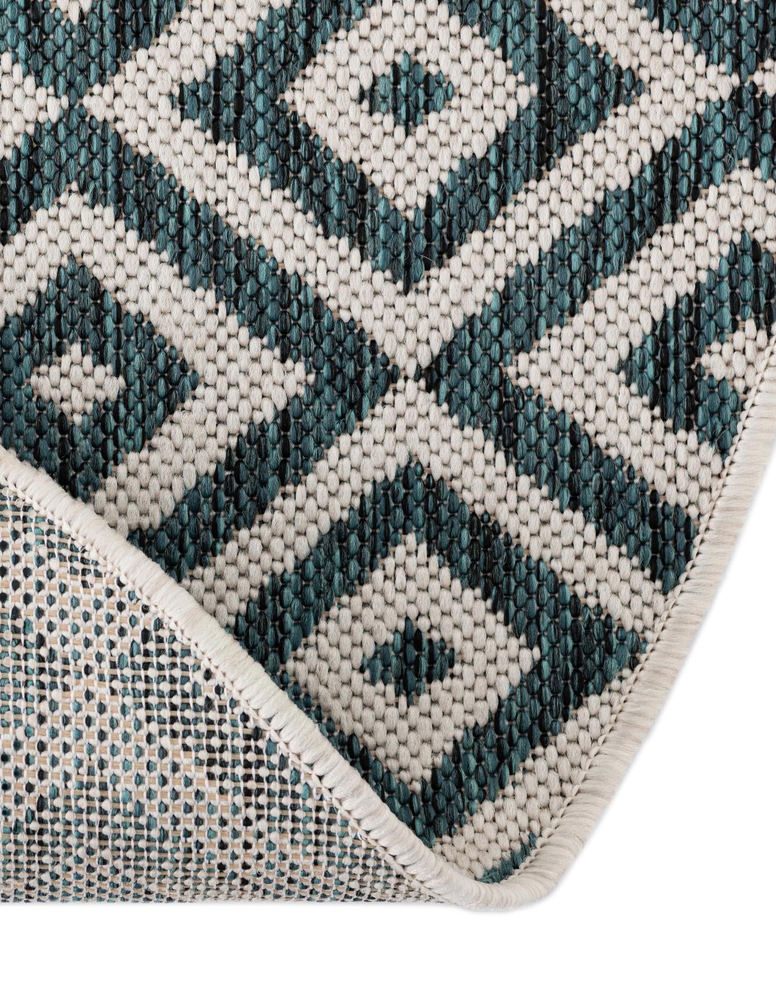 5' 3 x 8' Easy-Clean Jill Zarin Costa Rica Indoor / Outdoor Oval Rug