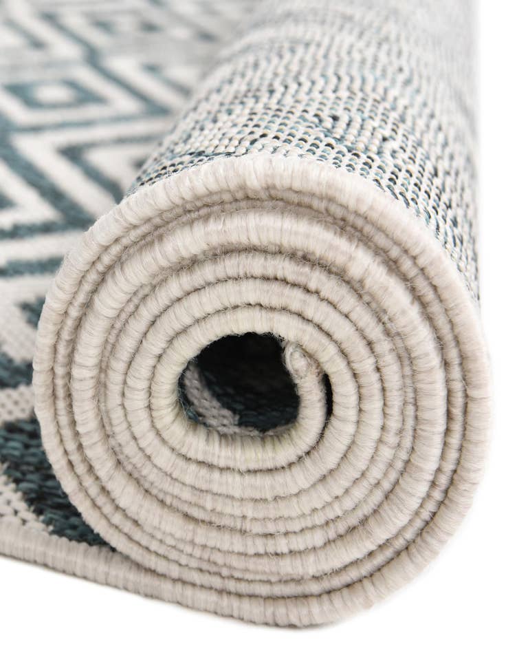 Detail image of 5' 3 x 8'  Washable Jill Zarin Costa Rica Indoor / Outdoor Oval Rug