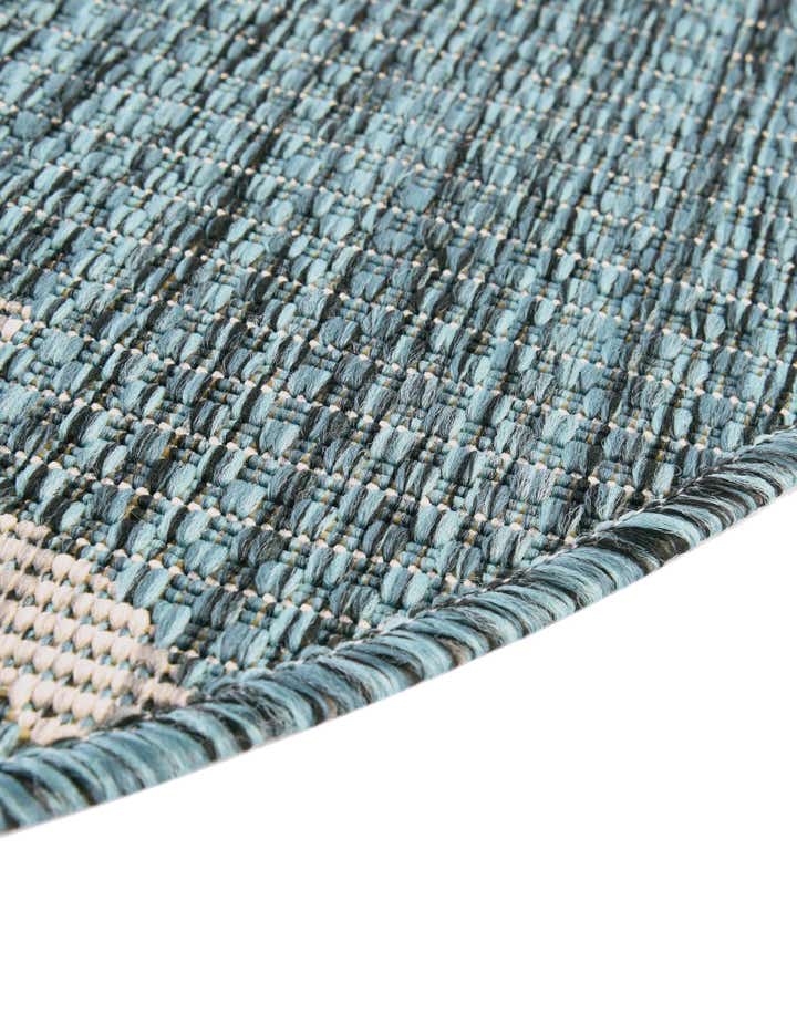 5' 3 x 8' Easy-Clean Lattice Indoor / Outdoor Oval Rug