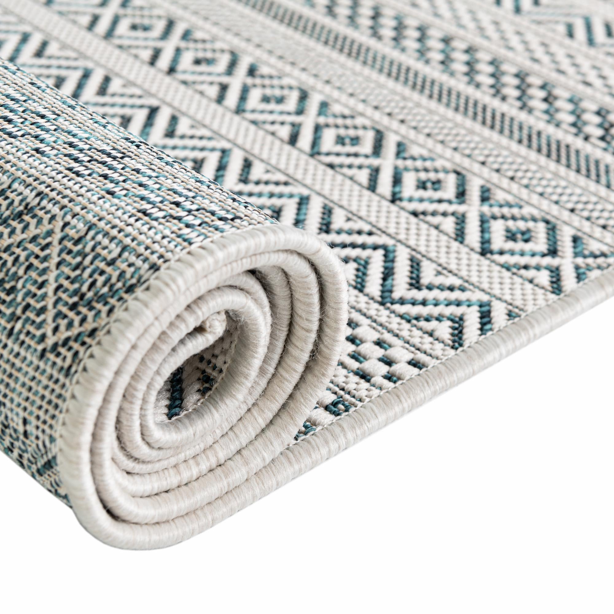 5' 3 x 8' Easy-Clean Striped Indoor / Outdoor Oval Rug
