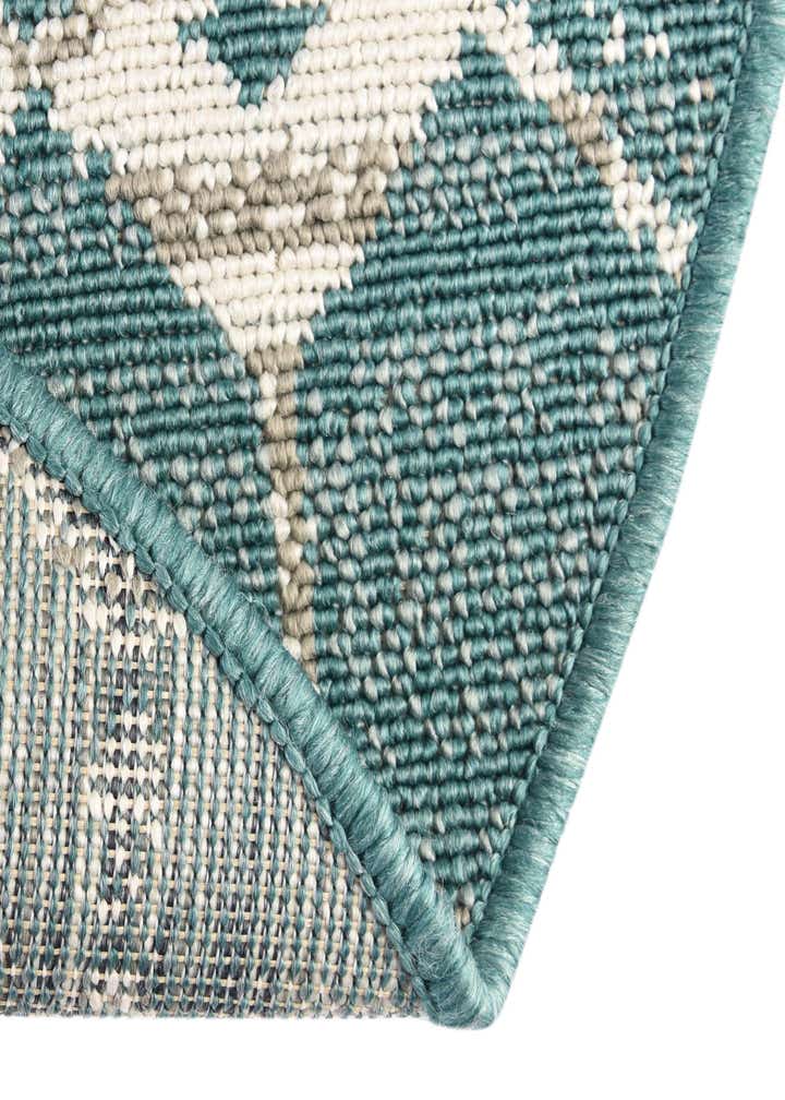 7' 10 x 10' Easy-Clean Trellis Indoor / Outdoor Oval Rug