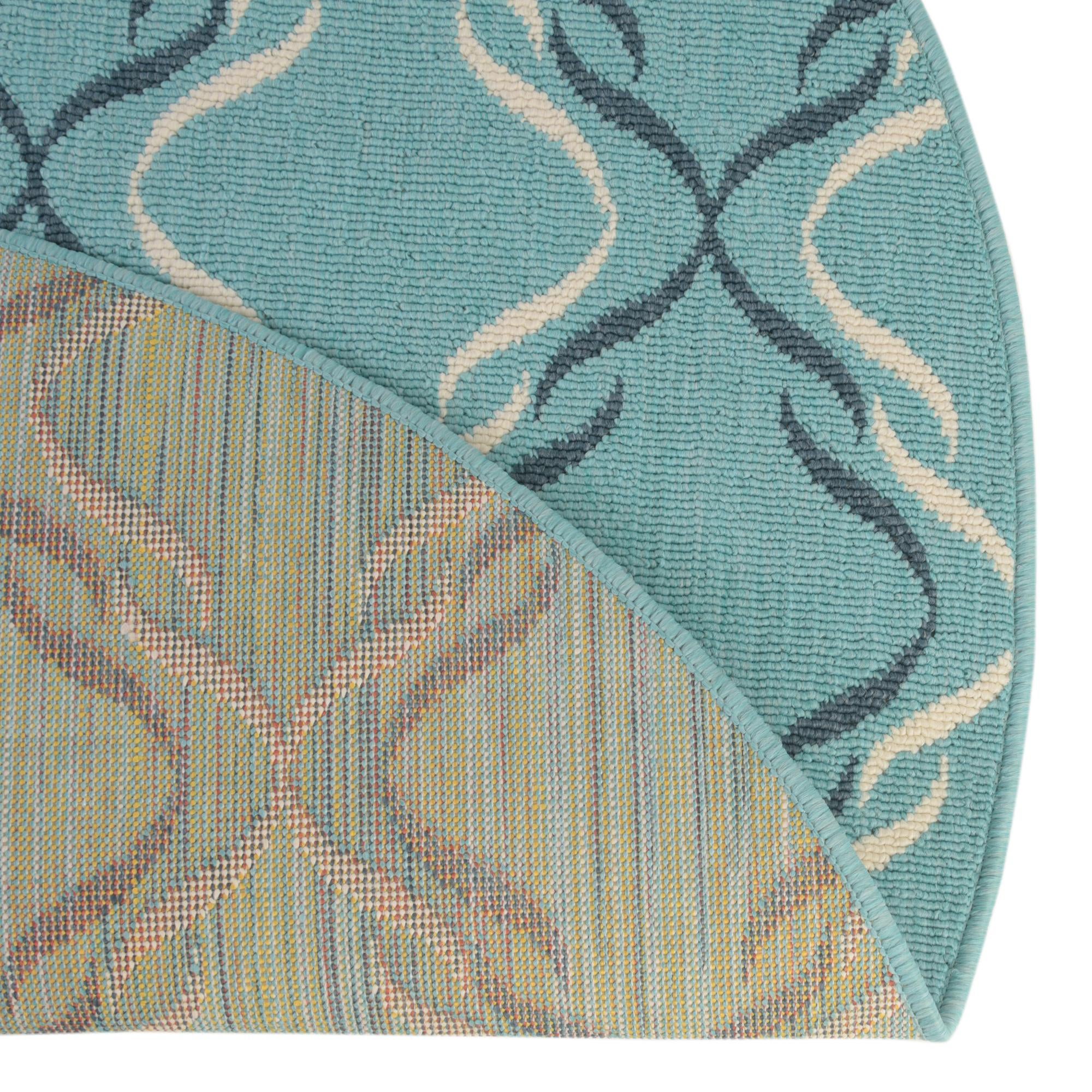 5' 3 x 8' Easy-Clean Trellis Indoor / Outdoor Oval Rug