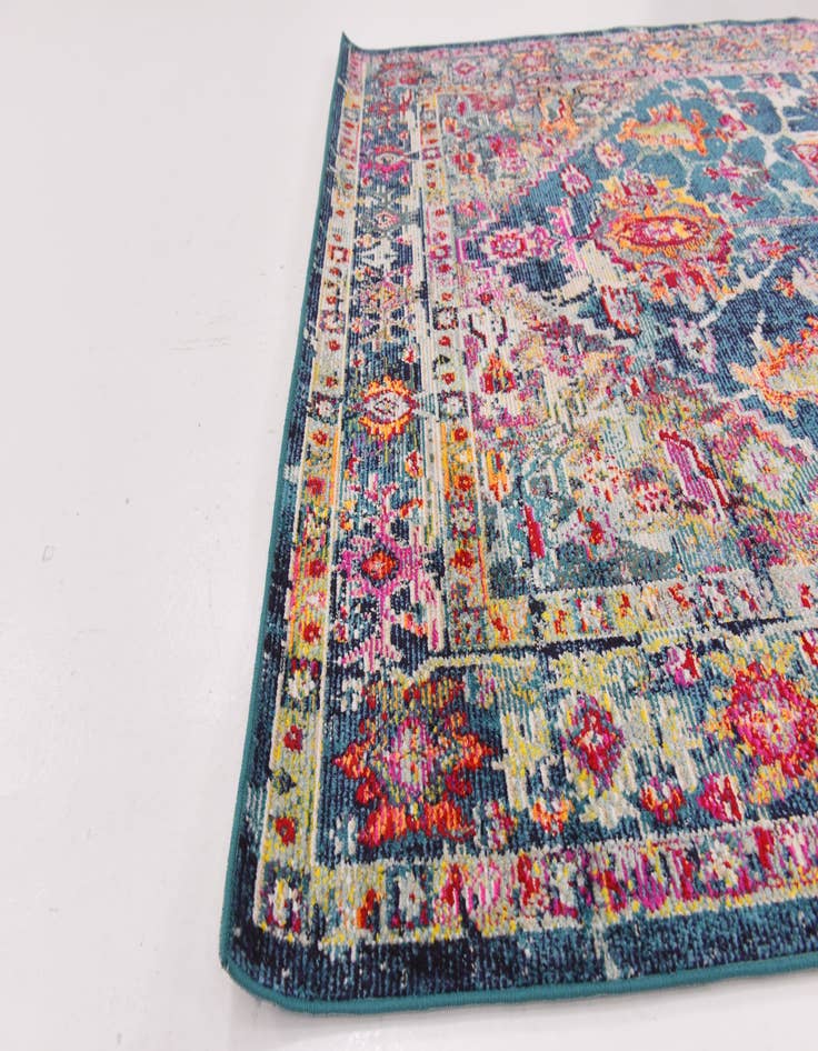 Detail image of 5' 3 x 7' 2 Alexis Rug