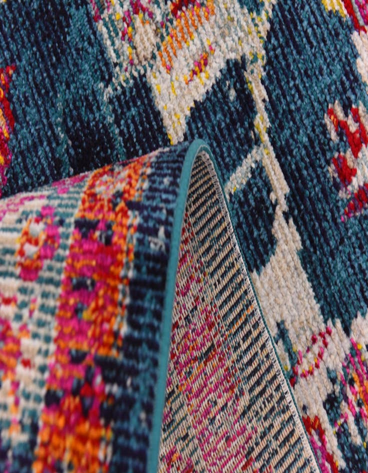 Detail image of 5' 3 x 7' 2 Alexis Rug