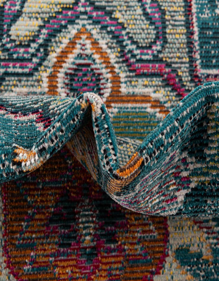 Detail image of 5' x 8' 2 Amulet Rug