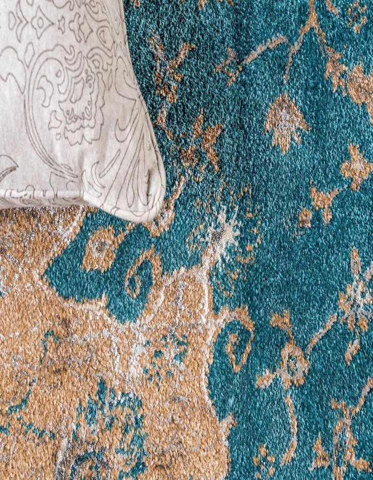 Detail image of 9' 10 x 13' Delilah Rug
