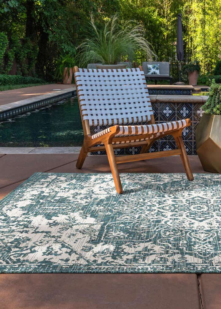 2' x 3' Easy-Clean Jill Zarin Dubai Indoor / Outdoor Rug