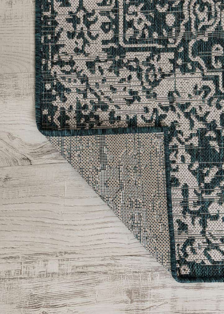 2' x 3' Easy-Clean Jill Zarin Dubai Indoor / Outdoor Rug