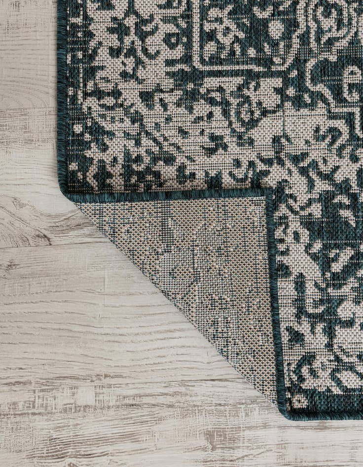 Detail image of 7' x 10'  Washable Jill Zarin Dubai Indoor / Outdoor Rug