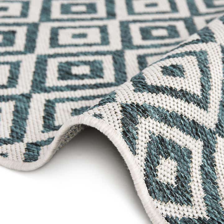 9' x 12' Easy-Clean Jill Zarin Costa Rica Indoor / Outdoor Rug