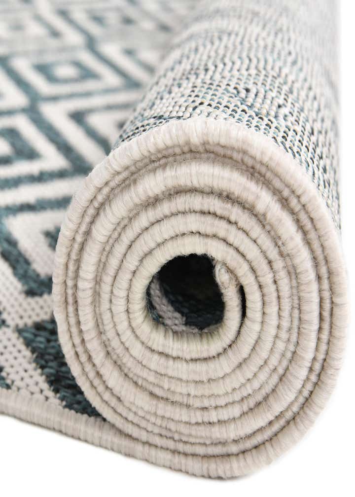 2' x 3' Easy-Clean Jill Zarin Costa Rica Indoor / Outdoor Rug