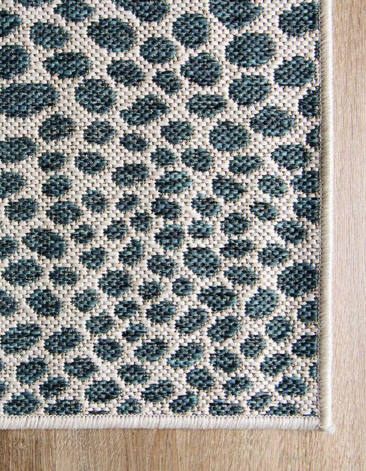 Detail image of 5' 3 x 8'  Washable Jill Zarin Cape Town Indoor / Outdoor Rug