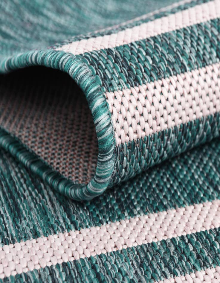 Detail image of 2' 2 x 3'  Washable Jill Zarin Indoor / Outdoor Rug