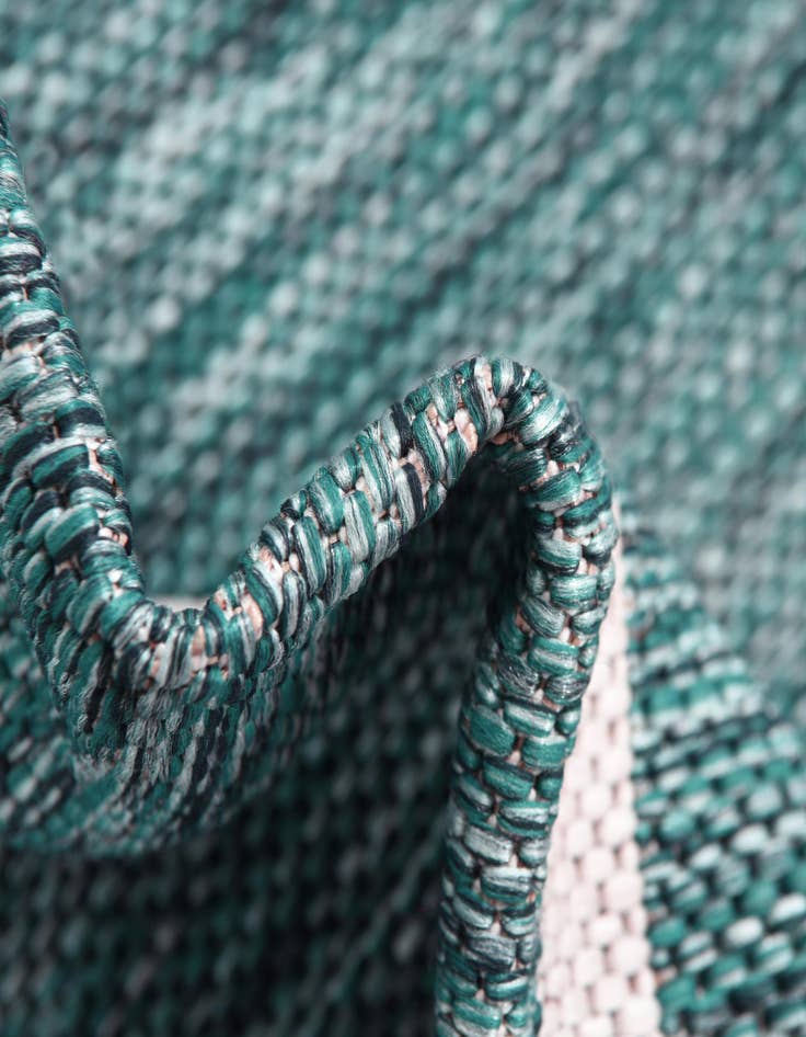 Detail image of 2' 2 x 3'  Washable Jill Zarin Indoor / Outdoor Rug