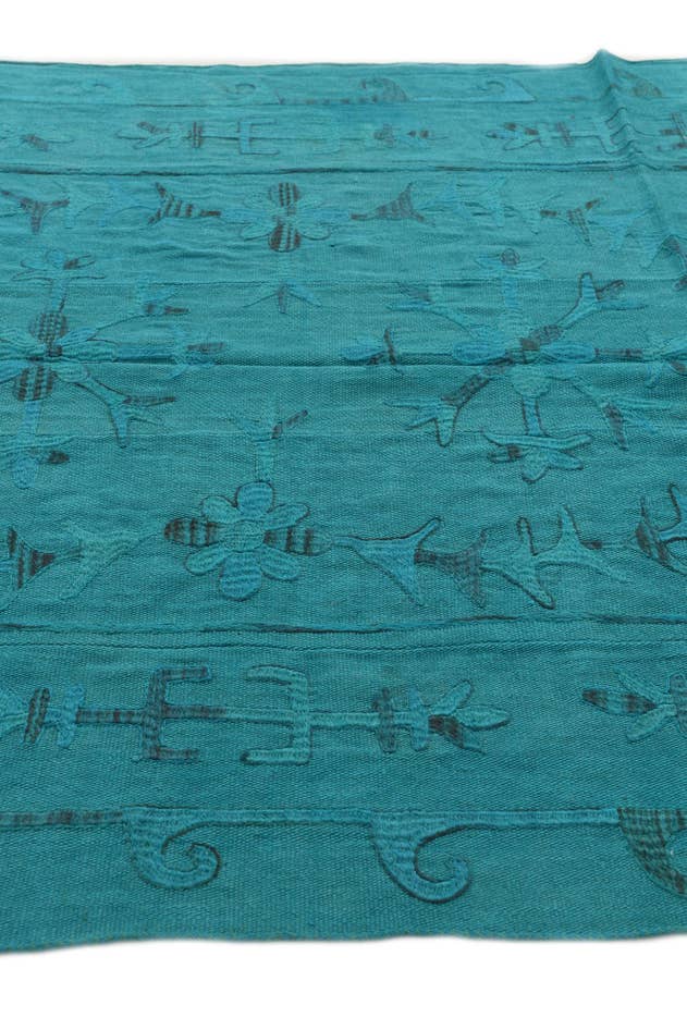 Detail image of 5' 4 x 7' 7 Hand Woven Kilim Suzani Wool Rug
