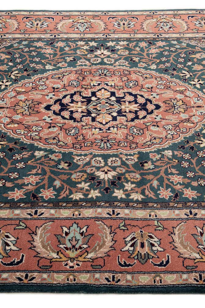 5' 3 x 8' 4 Hand Knotted Lahour Wool Rug