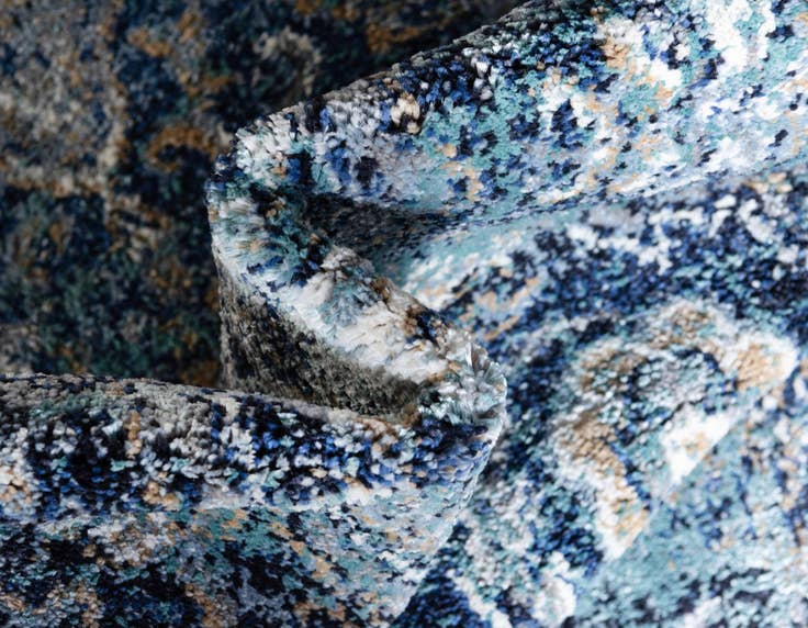 Detail image of 3' 3 x 5' 3 Lexington Rug