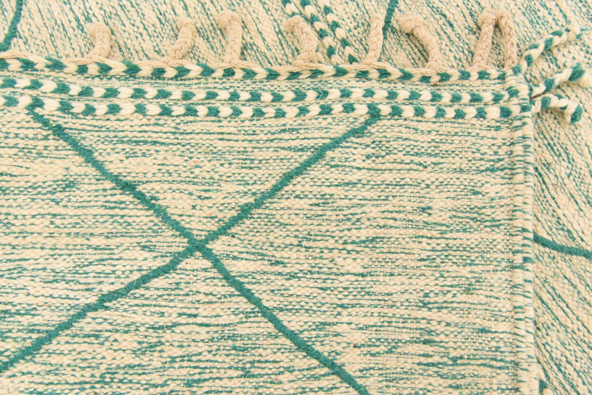5' 9 x 8' 11 Hand Knotted Moroccan Wool Rug