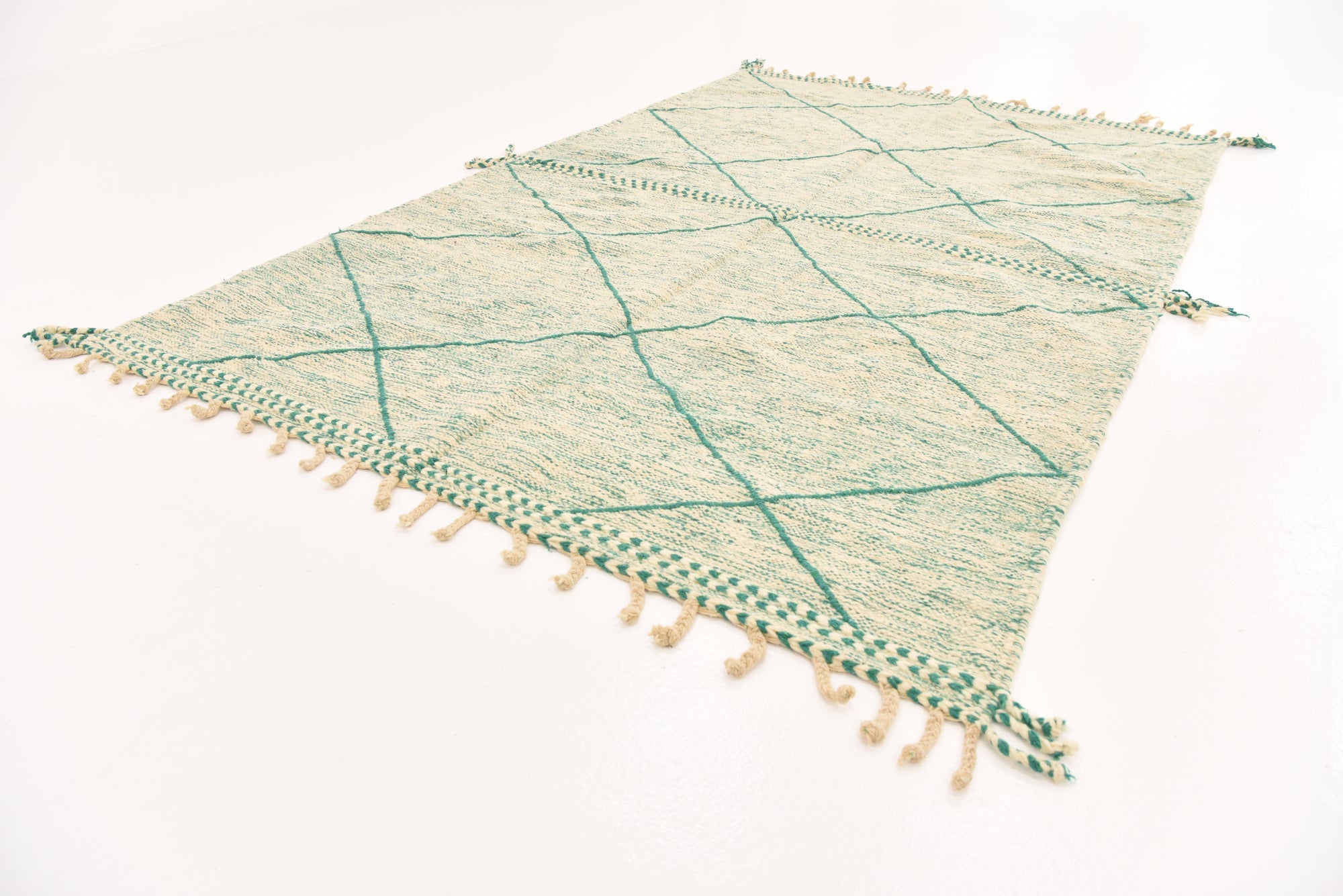 5' 9 x 8' 11 Hand Knotted Moroccan Wool Rug