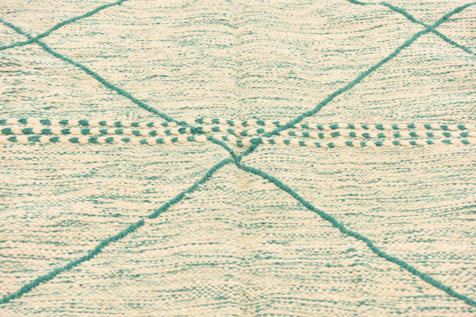 5' 9 x 8' 11 Hand Knotted Moroccan Wool Rug