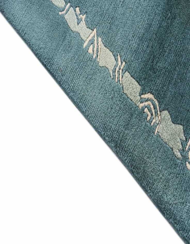 Detail image of 2' 5 x 4' 4 Hand Knotted Nepal Wool Rug