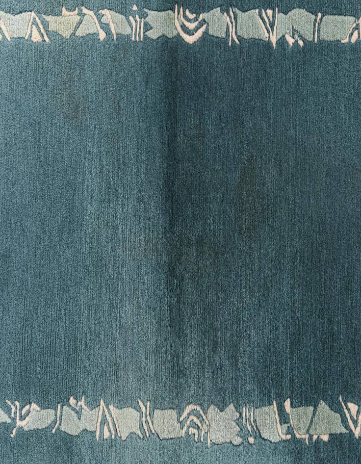 Detail image of 2' 5 x 4' 4 Hand Knotted Nepal Wool Rug