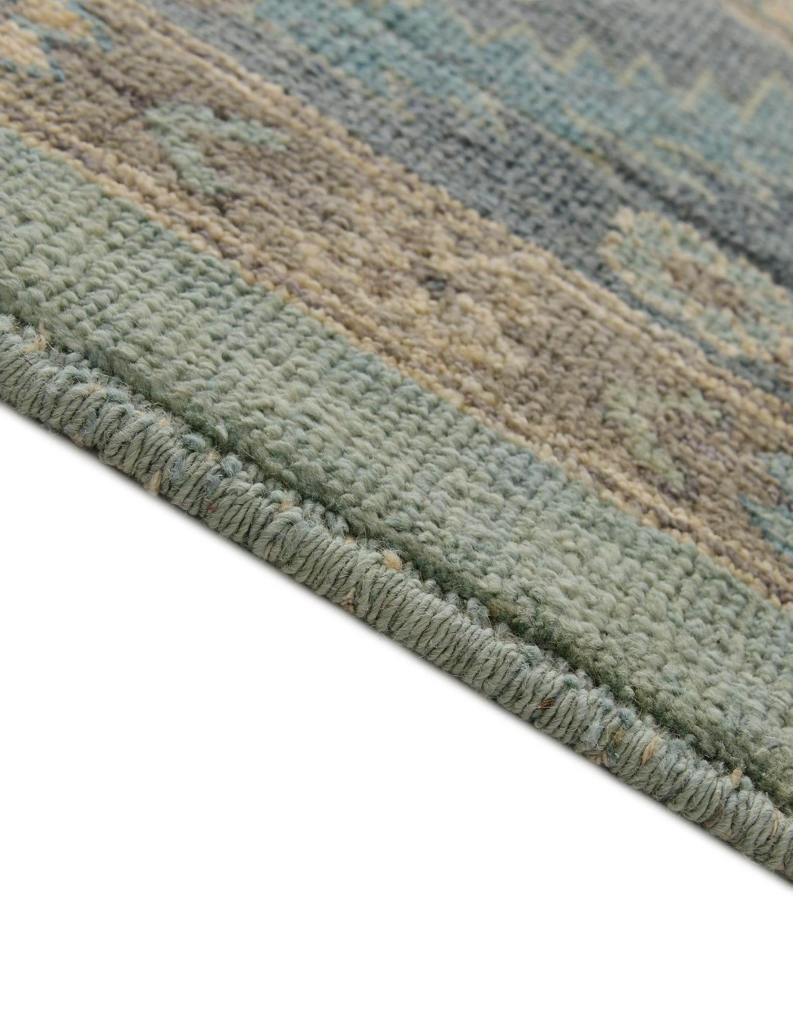 8' 1 x 10' Hand Knotted Oushak Wool Rug