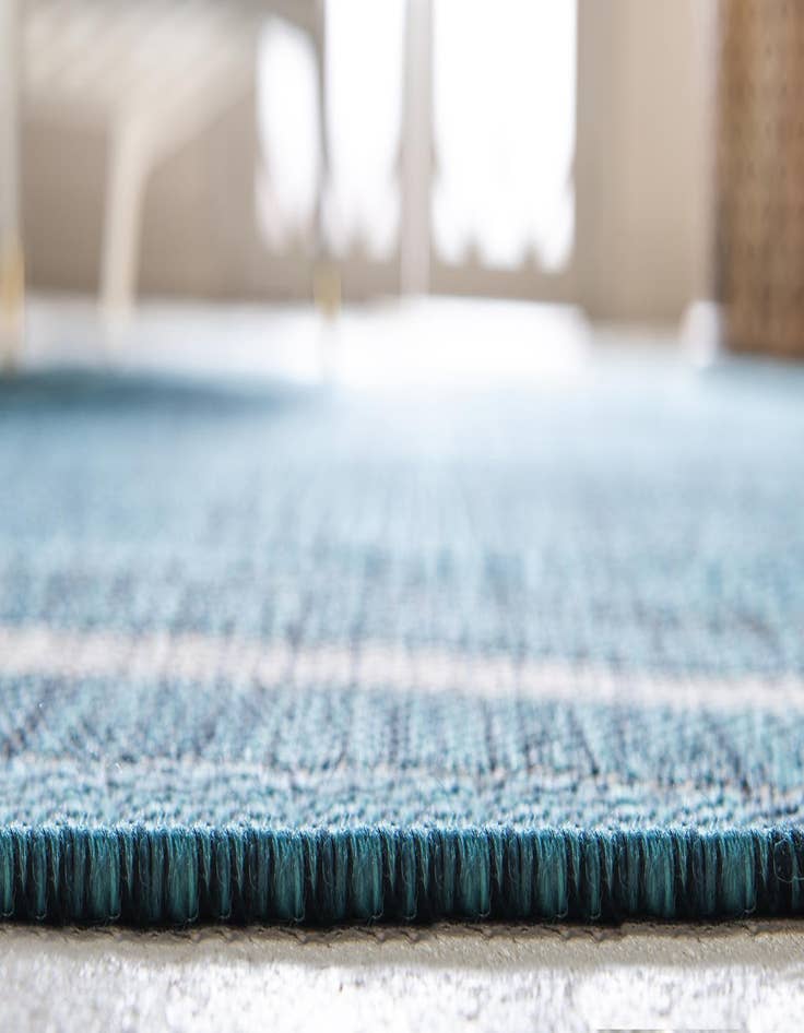 Detail image of 7' 10 x 11'  Washable Border Indoor / Outdoor Rug