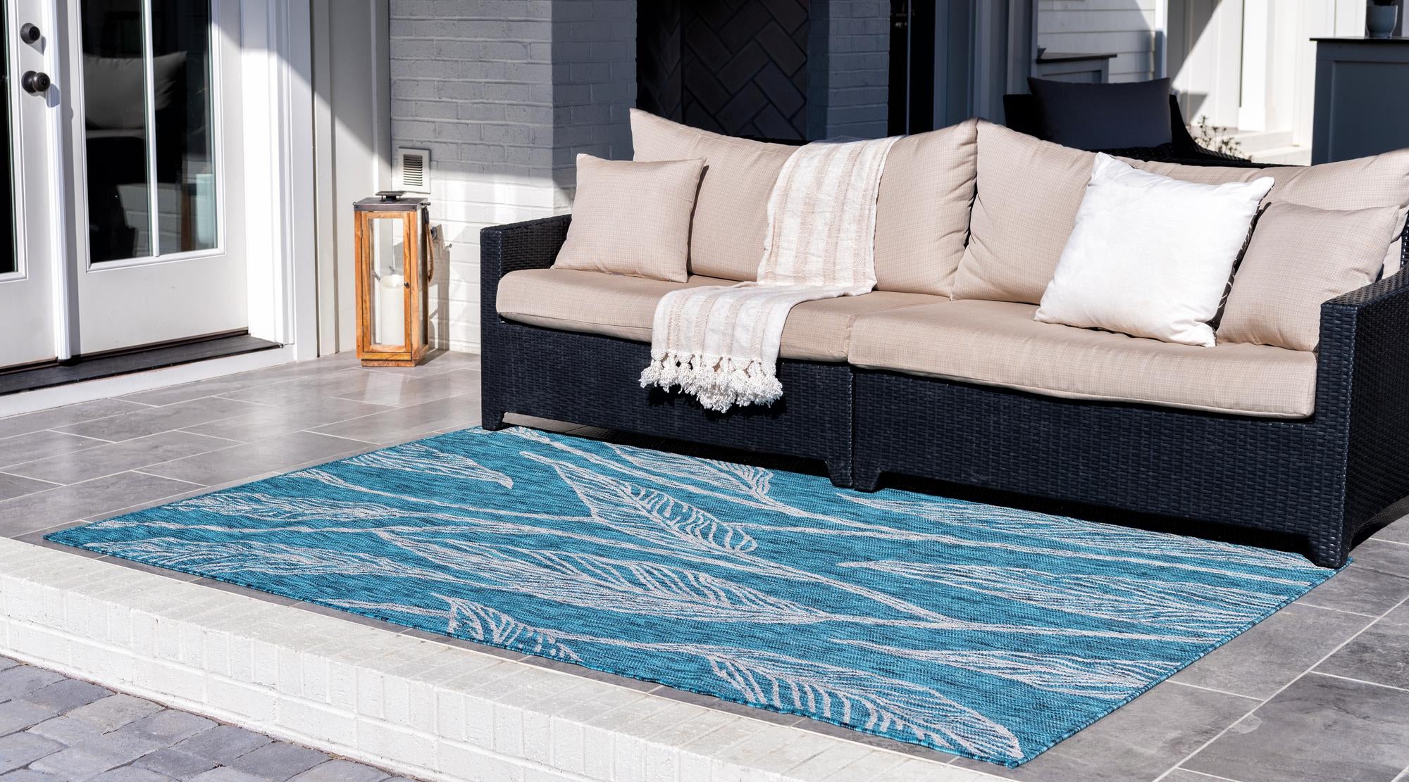 5' 3 x 8' Easy-Clean Botanical Indoor / Outdoor Rug