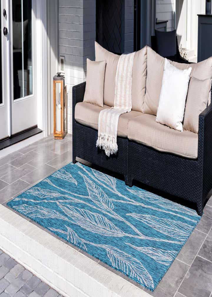 5' 3 x 8' Easy-Clean Botanical Indoor / Outdoor Rug